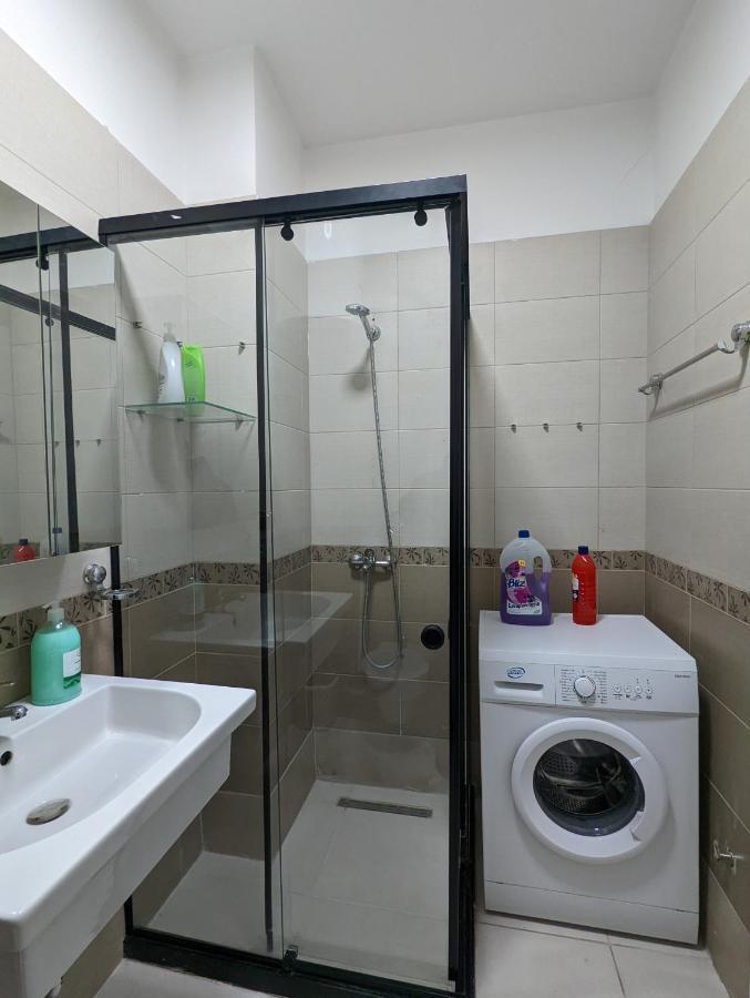 Spiranca Downtown Comfort Apartment ติรานา ภายนอก รูปภาพ